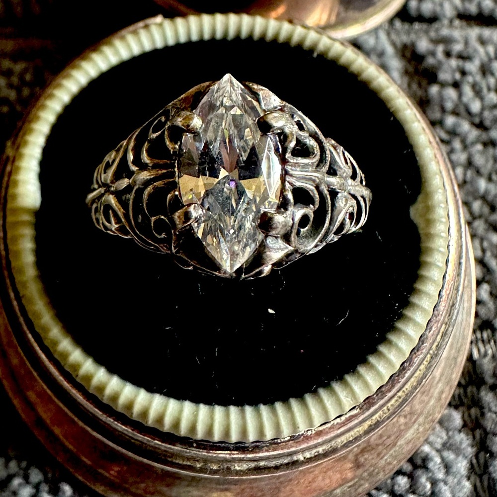 Sterling silver filigree ring